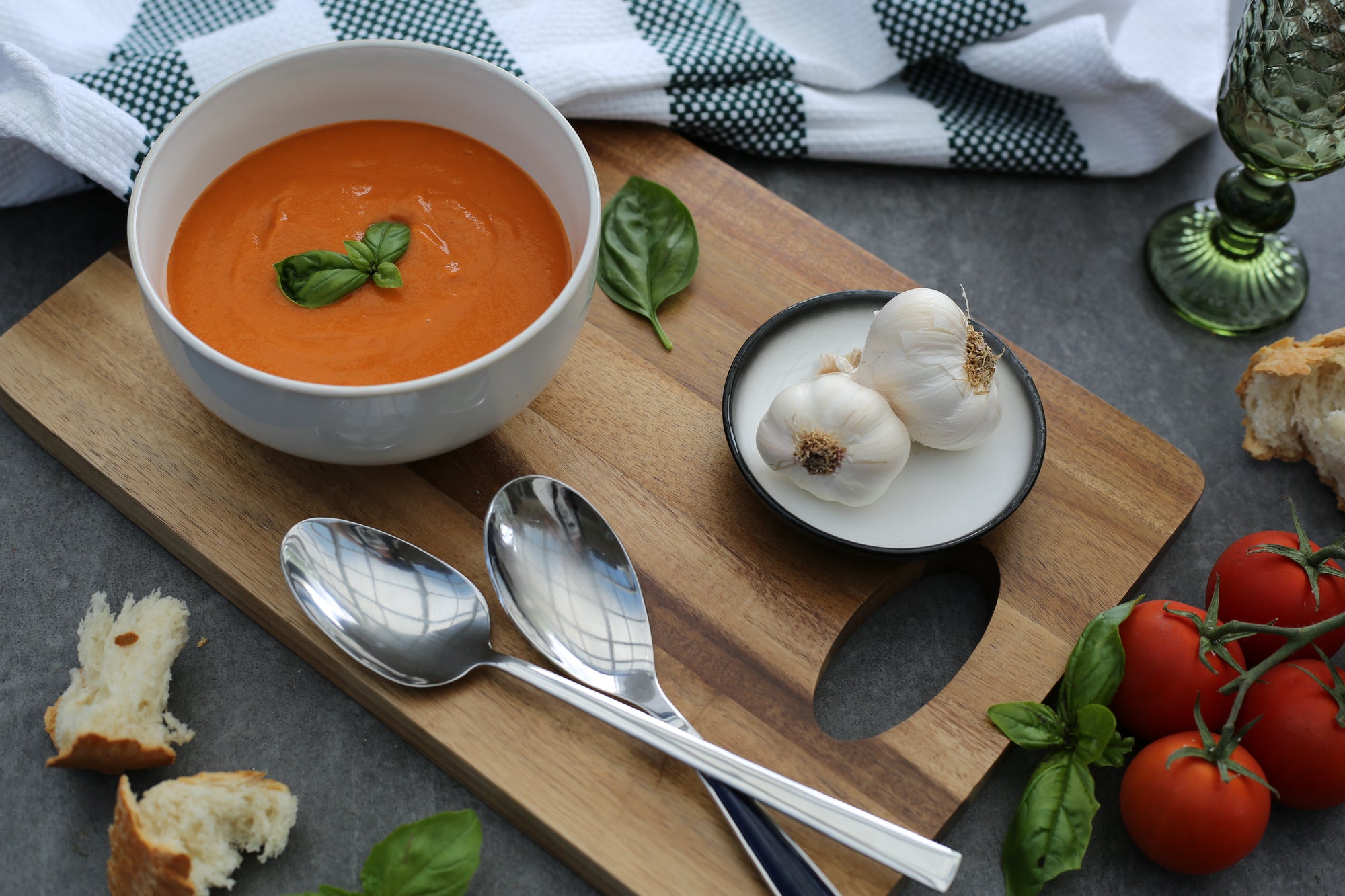 Tomato & Basil Soup with fresh basil, garlic and vine tomatoes